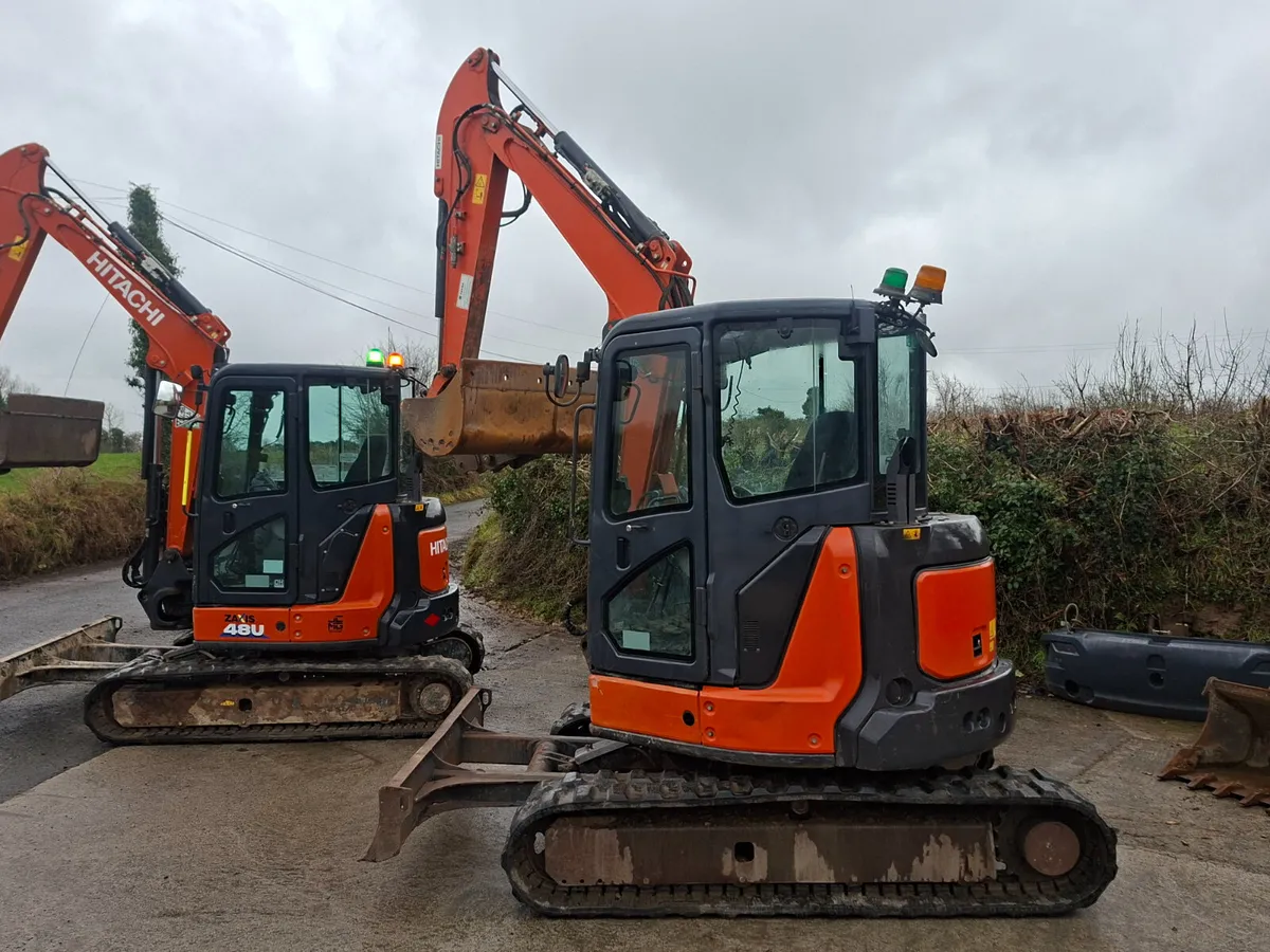 2017 Hitachi 55.5 tidy digger - Image 4