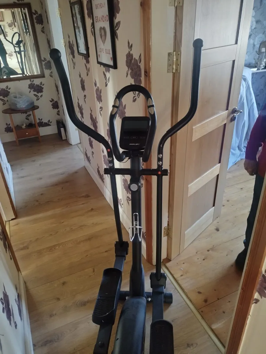 Crosstrainer - Image 1