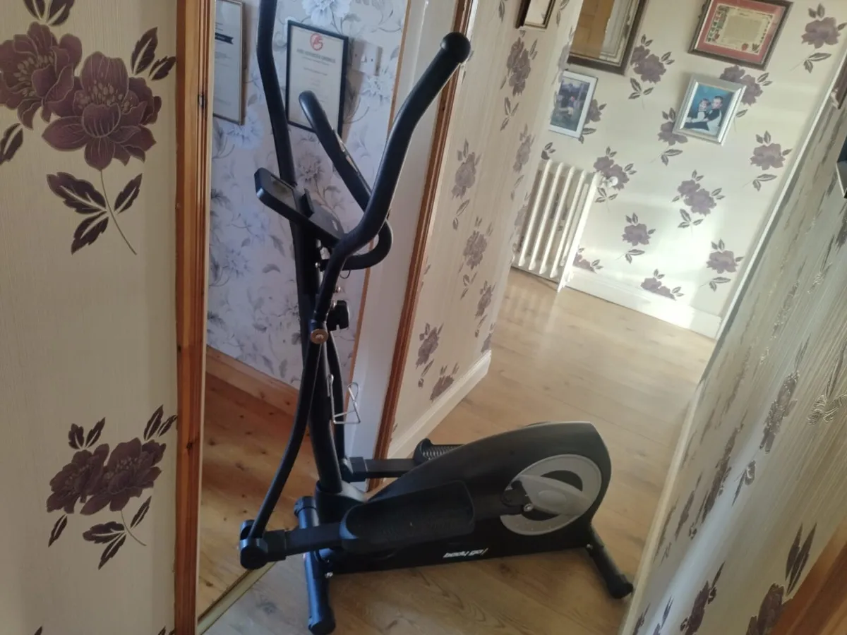 Crosstrainer - Image 2