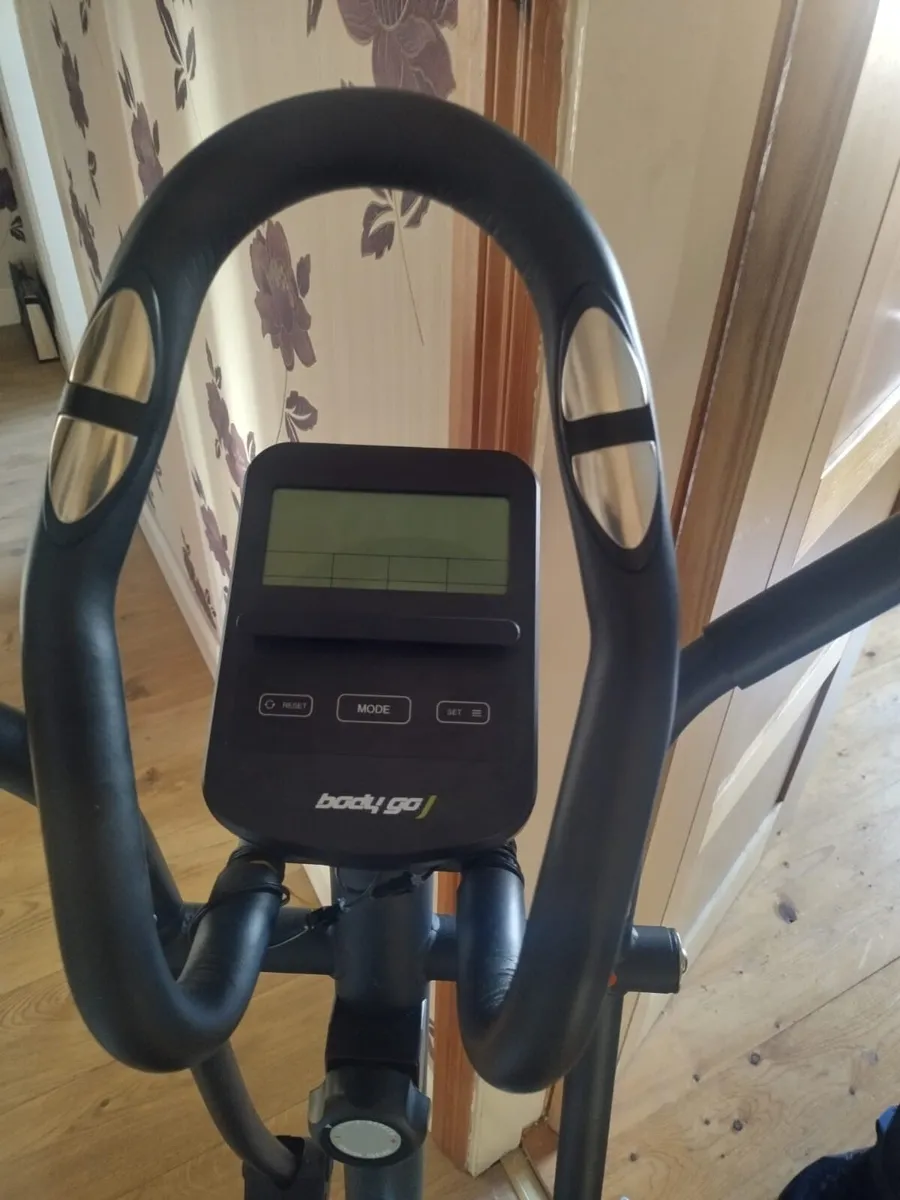 Crosstrainer - Image 3