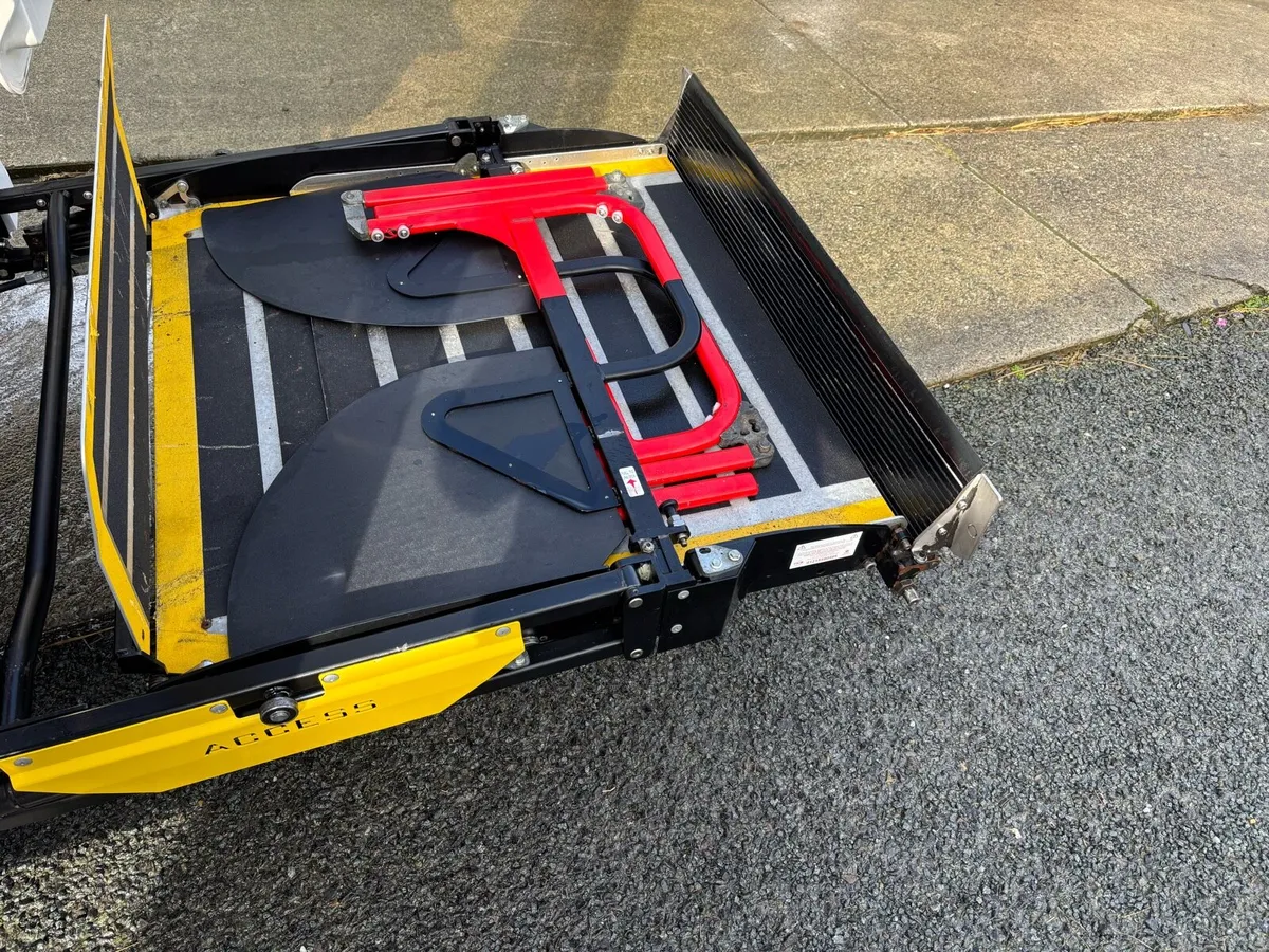 ** Access PLS Wheelchair Lift 12v ** - Image 2