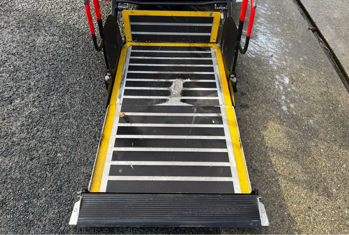 ** Access PLS Wheelchair Lift 12v ** - Image 4