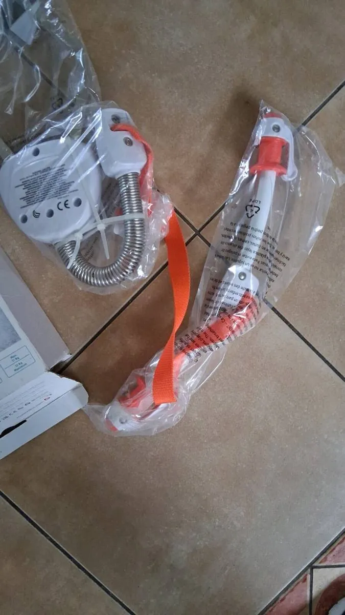 Baby Munchkin Bounch & Play Bouncher - Image 4