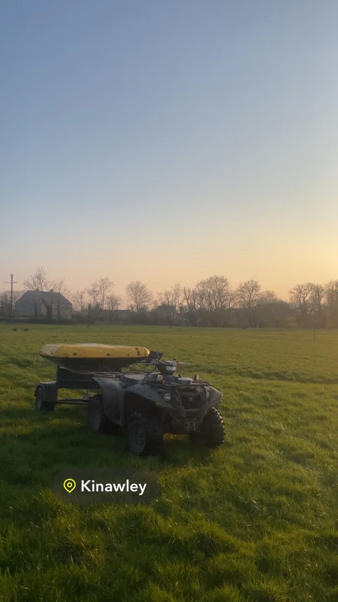 Fertilizer spreading - Image 1