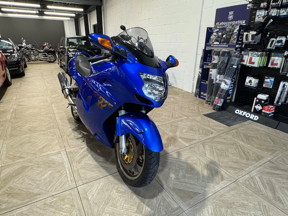 Honda Blackbird CBR1100XX - Image 2