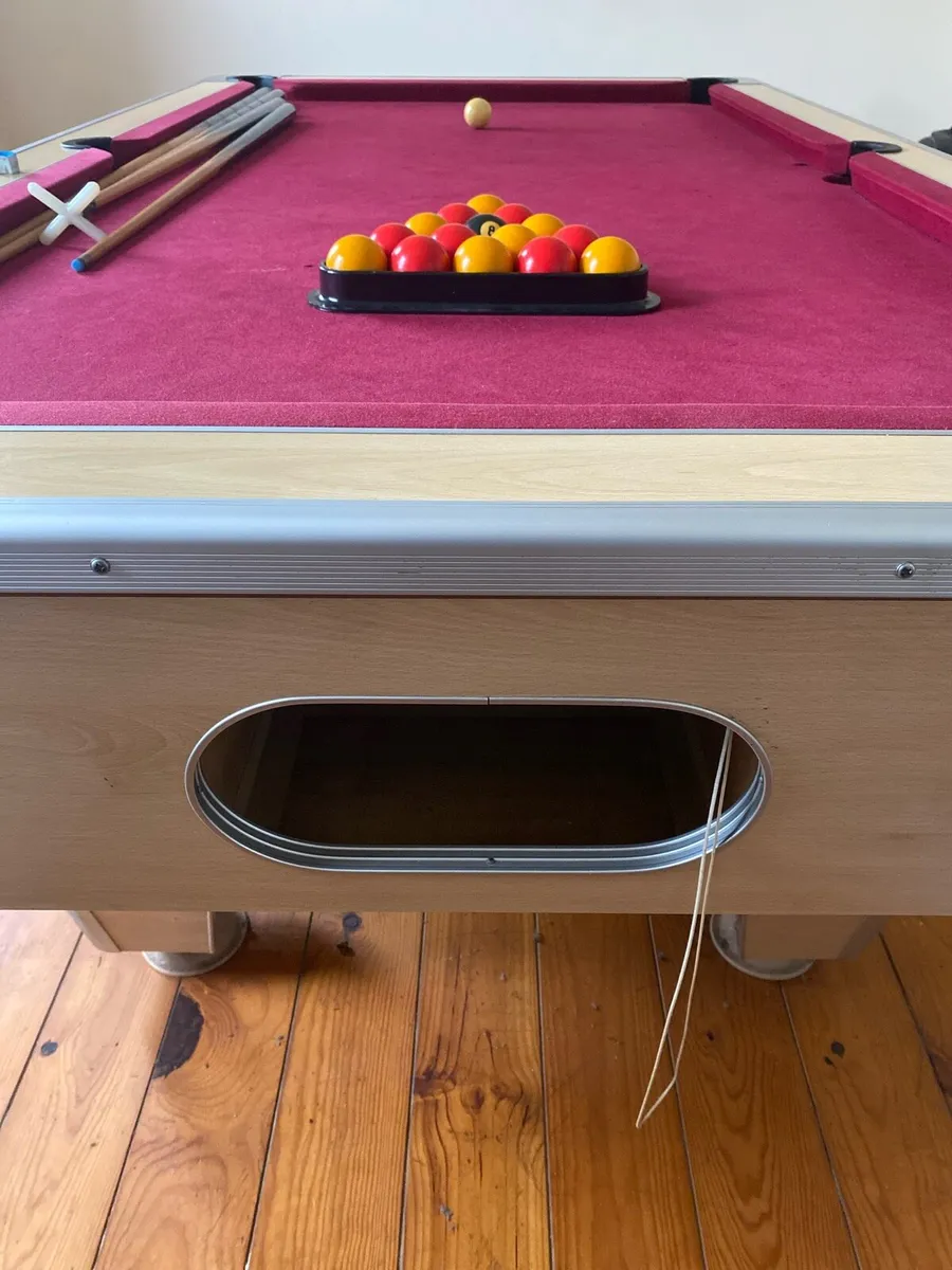 Pool table - Image 2