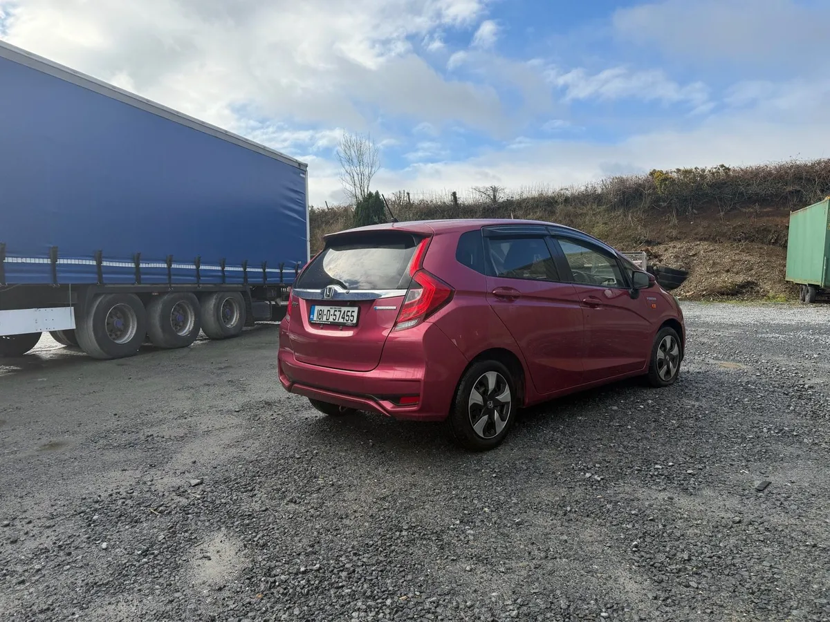 2018 Honda fit. petrol automatic - Image 2