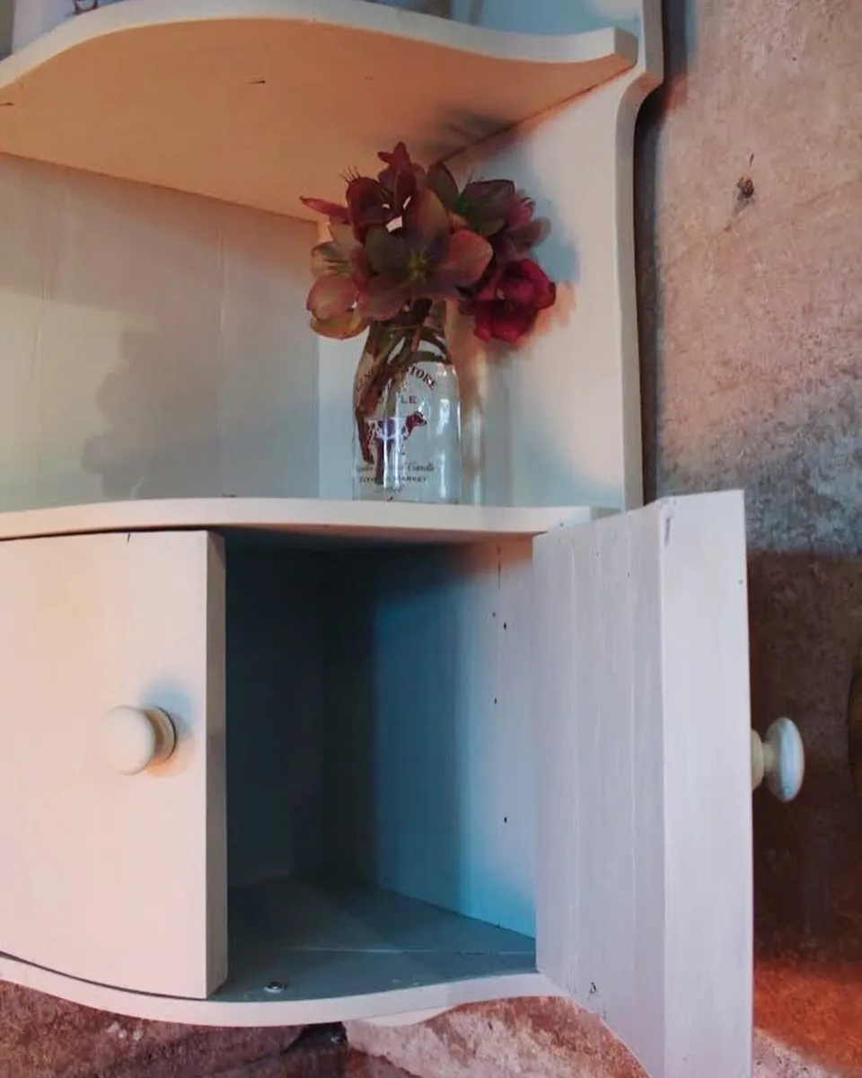 Antique Corner Shelf - Image 3