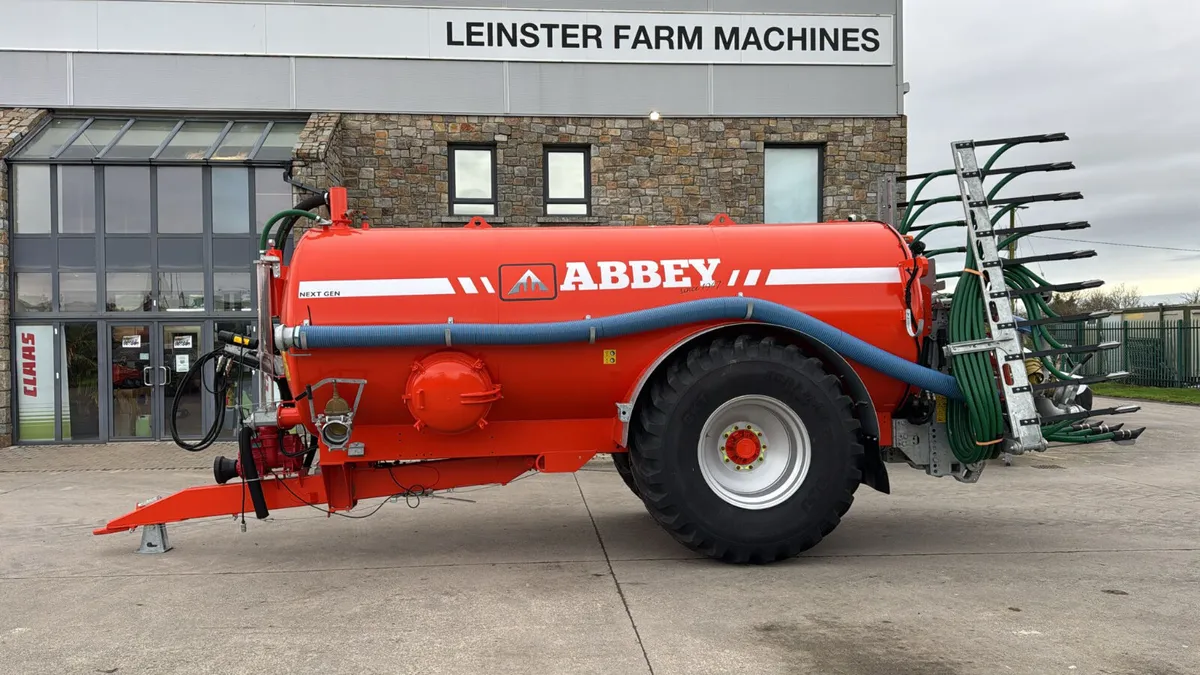 Abbey tanker 2750 - Image 1