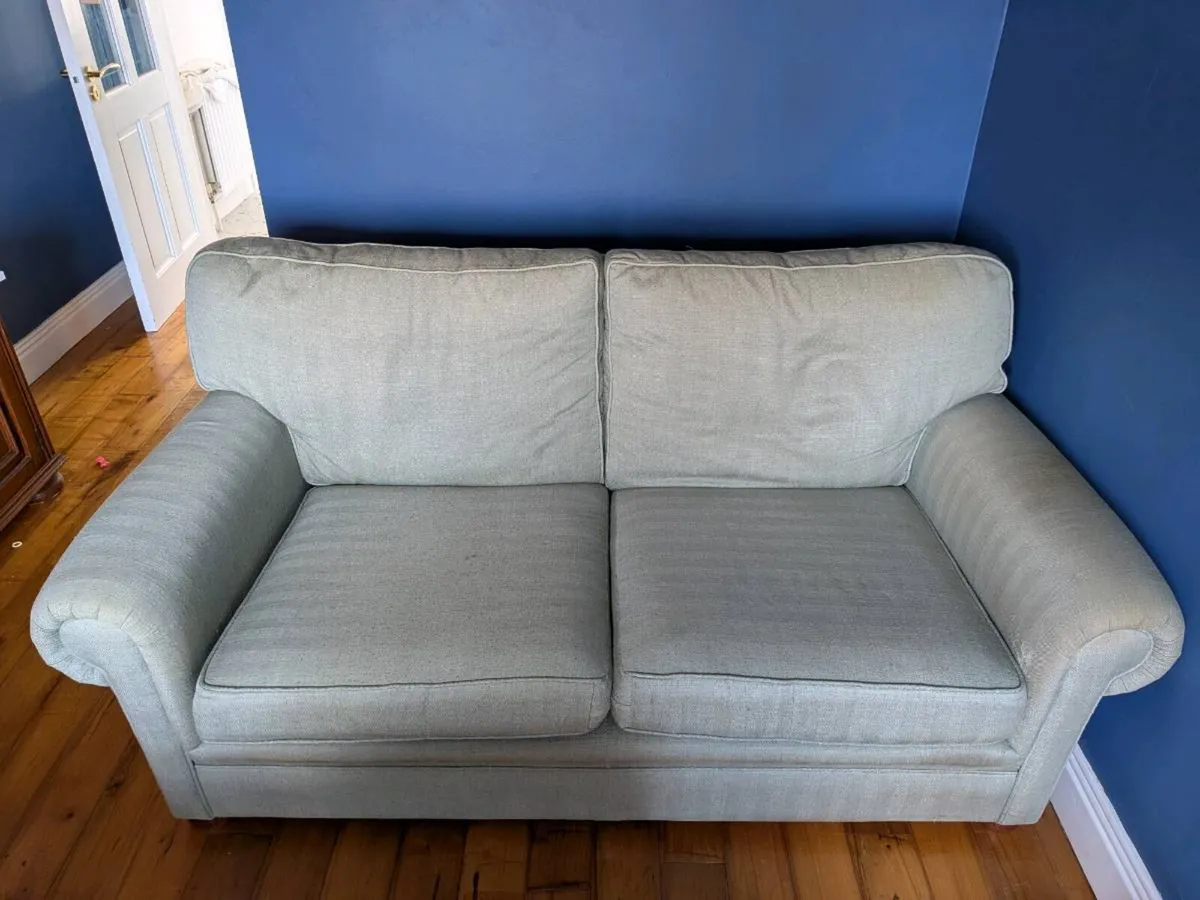 2-Seater Sofa – Excellent Condition