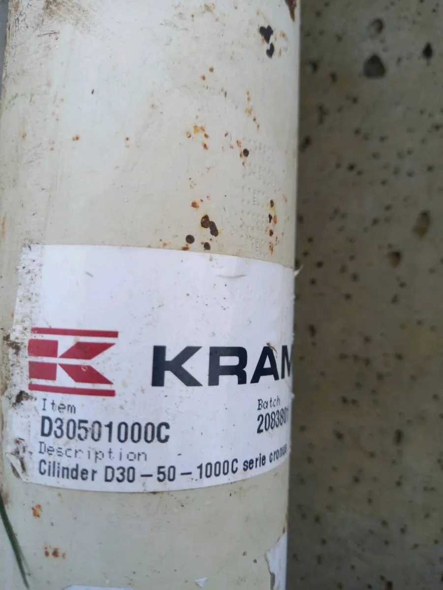 2 Hydraulic rams - Image 2