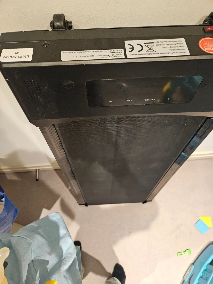 Walking pad perfect working condition with remote - Image 3
