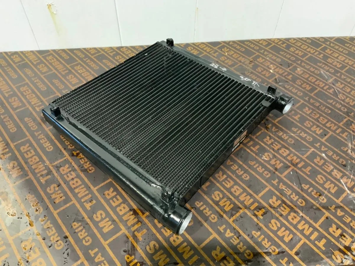 UNUSED MODINE INTERCOOLER.......87039232. - Image 1