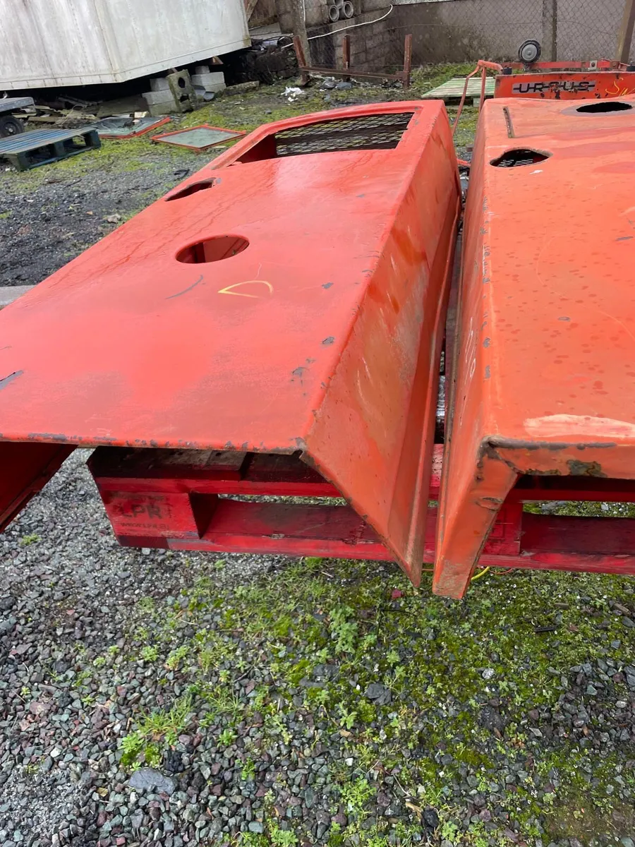 Zetor Crystal 8011/8045 Bonnets - Image 4