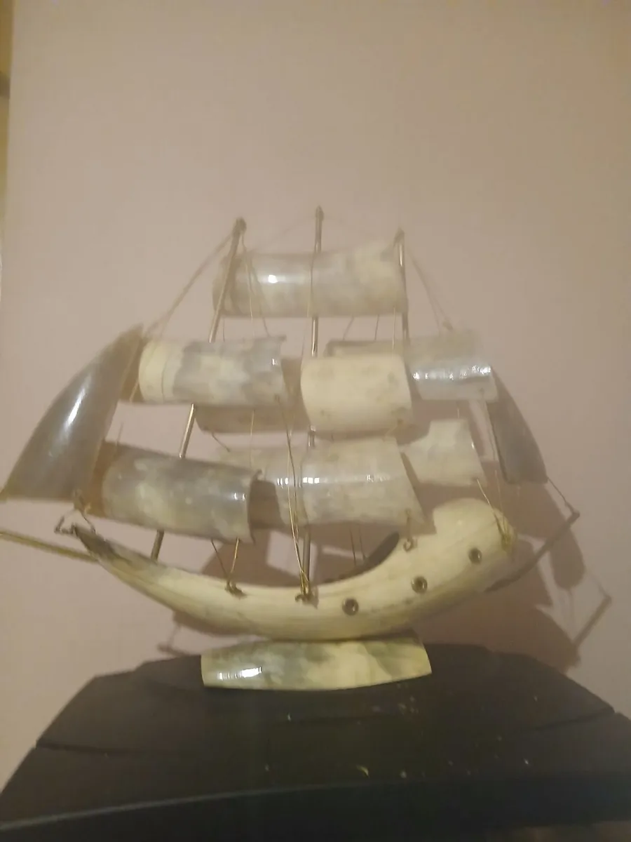 Natural Handcrafted real cow horn boat, newly done - Image 2