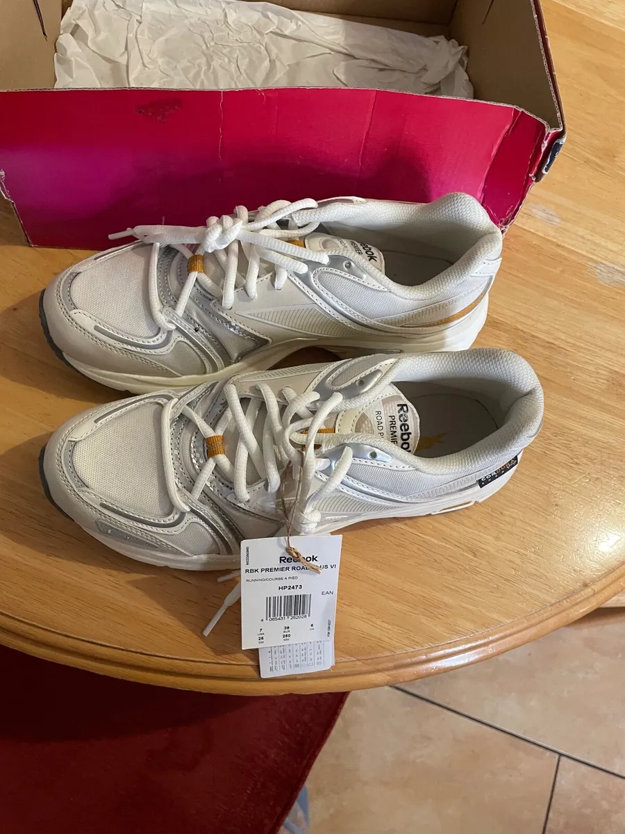 Reebok Trainers - Image 2