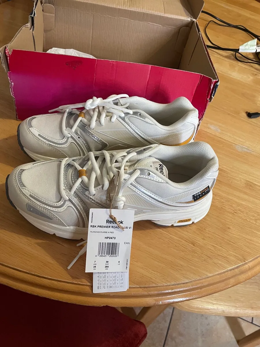 Reebok Trainers - Image 3