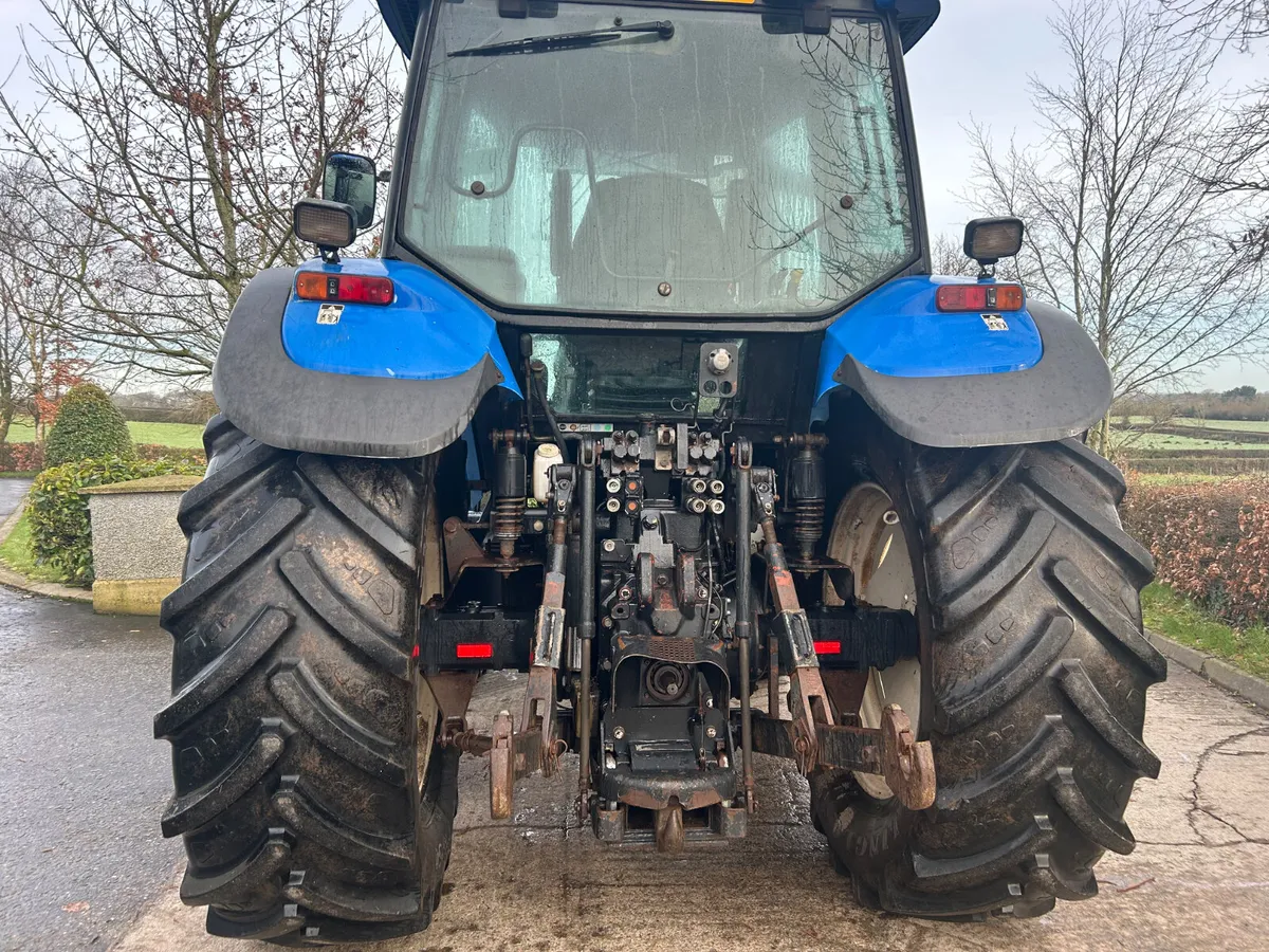 New Holland TM130 - Image 3