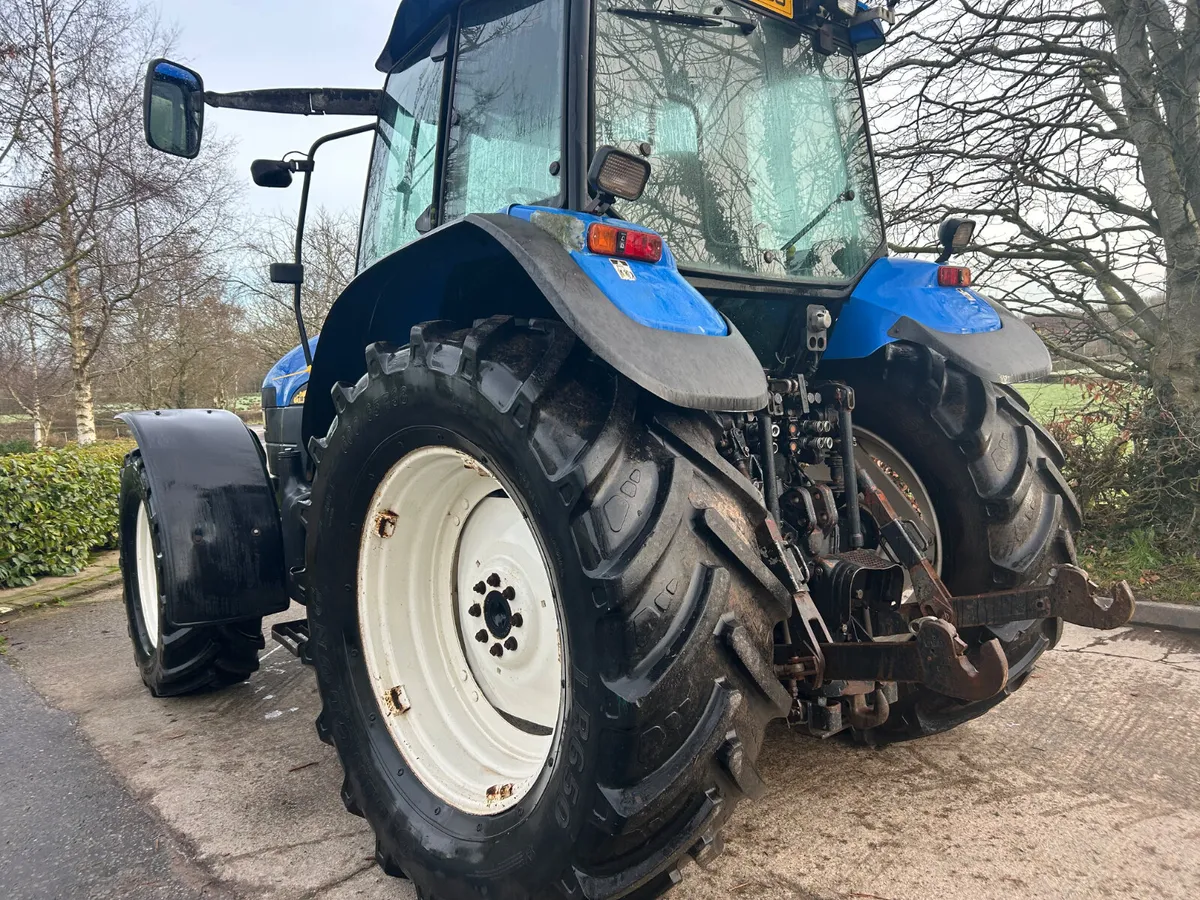 New Holland TM130 - Image 2