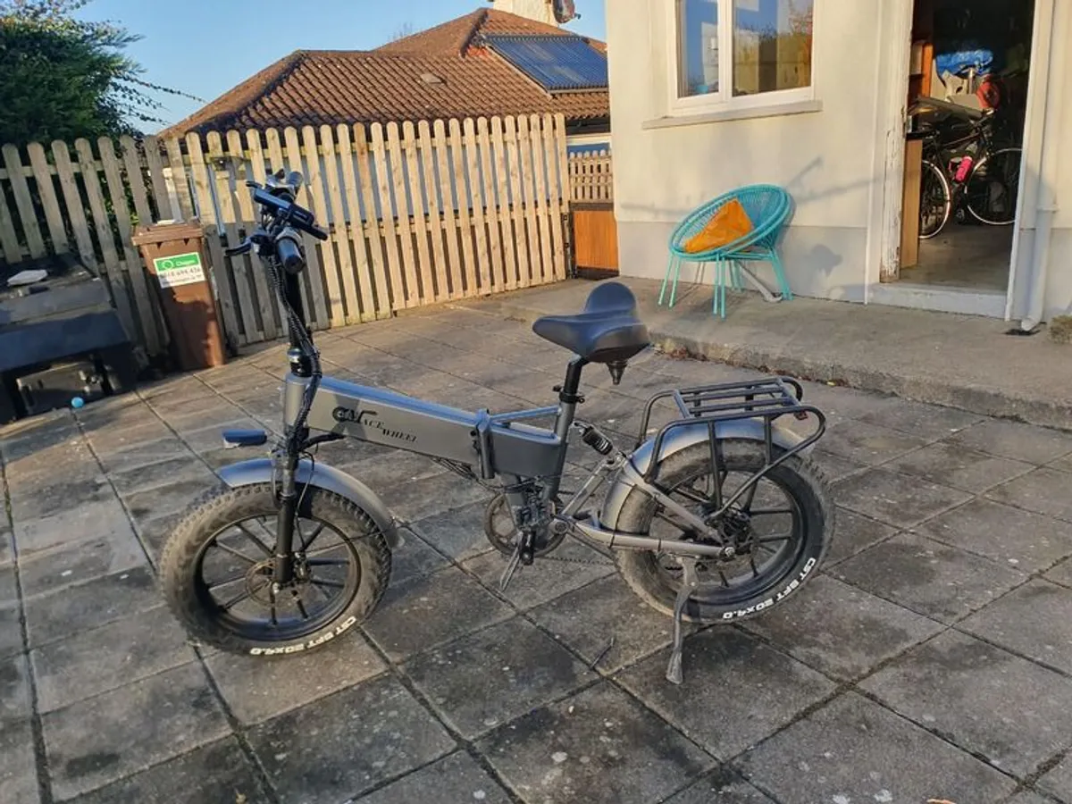 Electric folding bike - Image 1