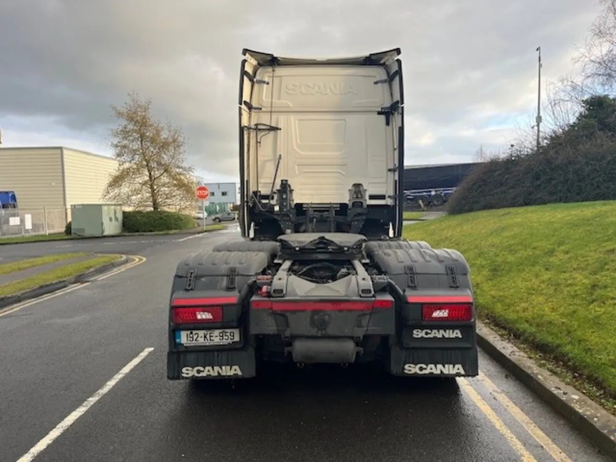 Scania S520 6X2 - Image 3