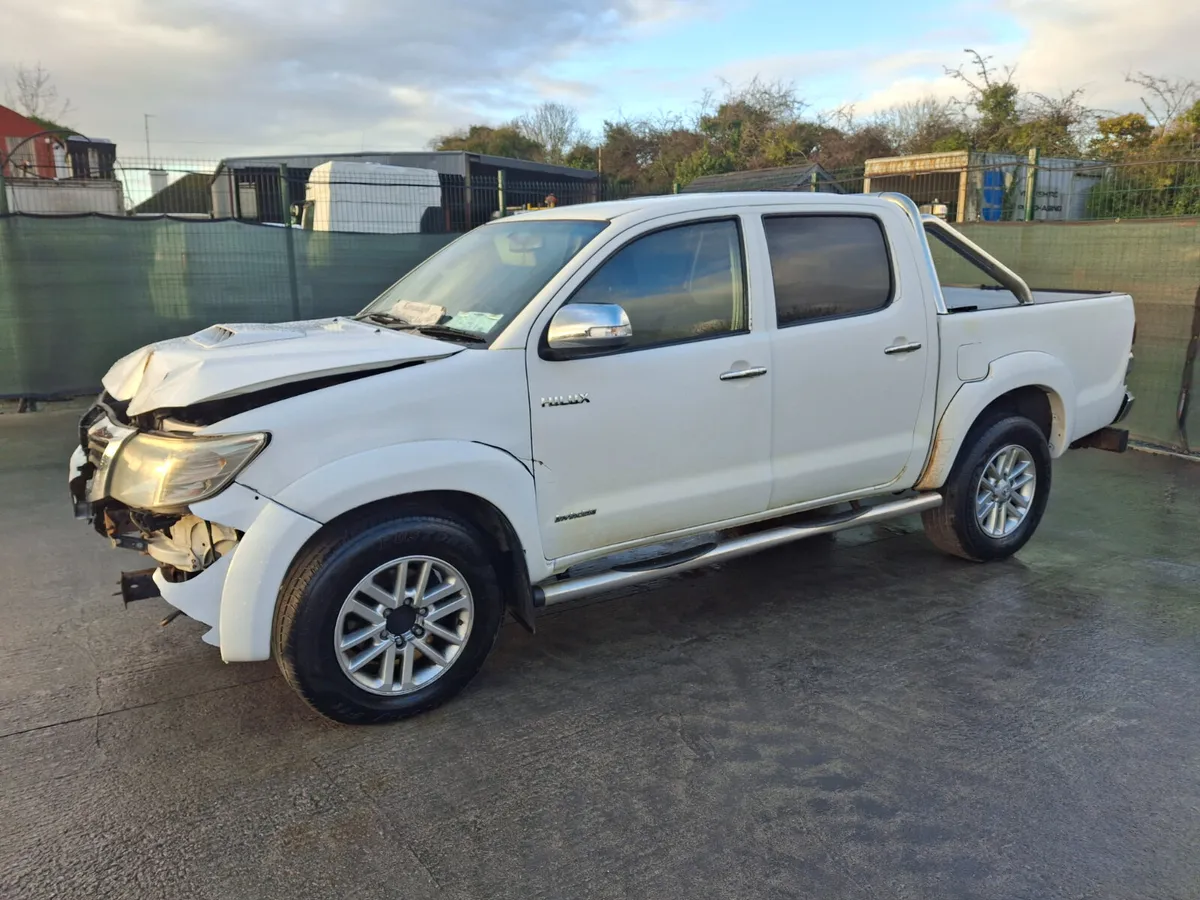 2015 Toyota Hilux  3.0 Diesel - Image 1