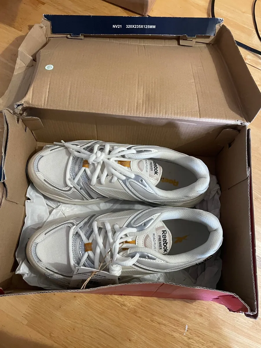 Reebok Trainers - Image 4