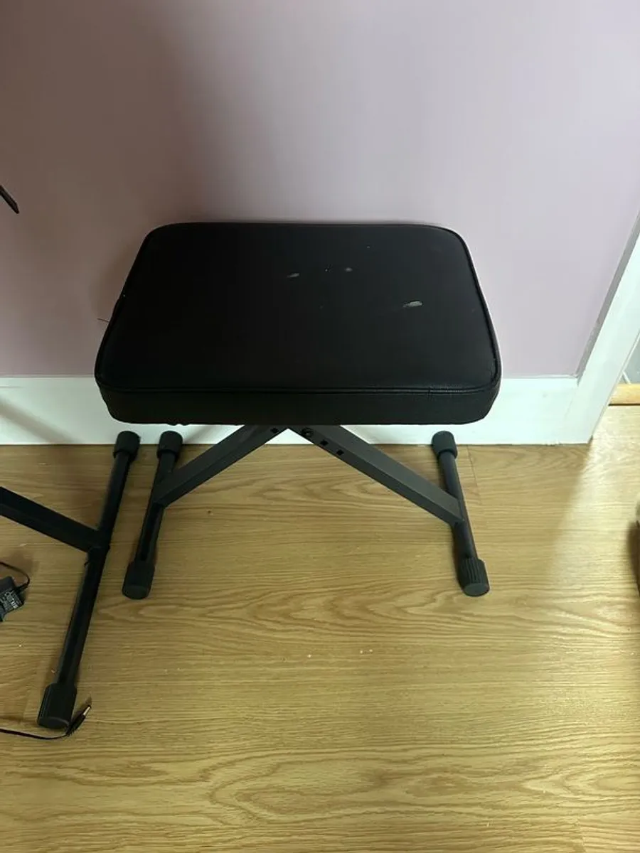 Keyboard stand and seat.  Booster seat - Image 2