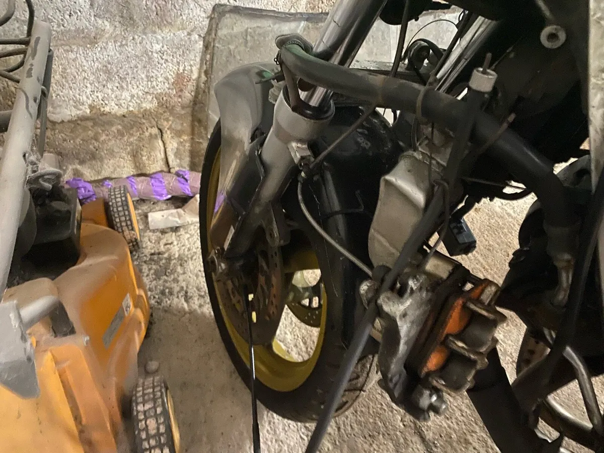 Honda Vfr750f - Image 3