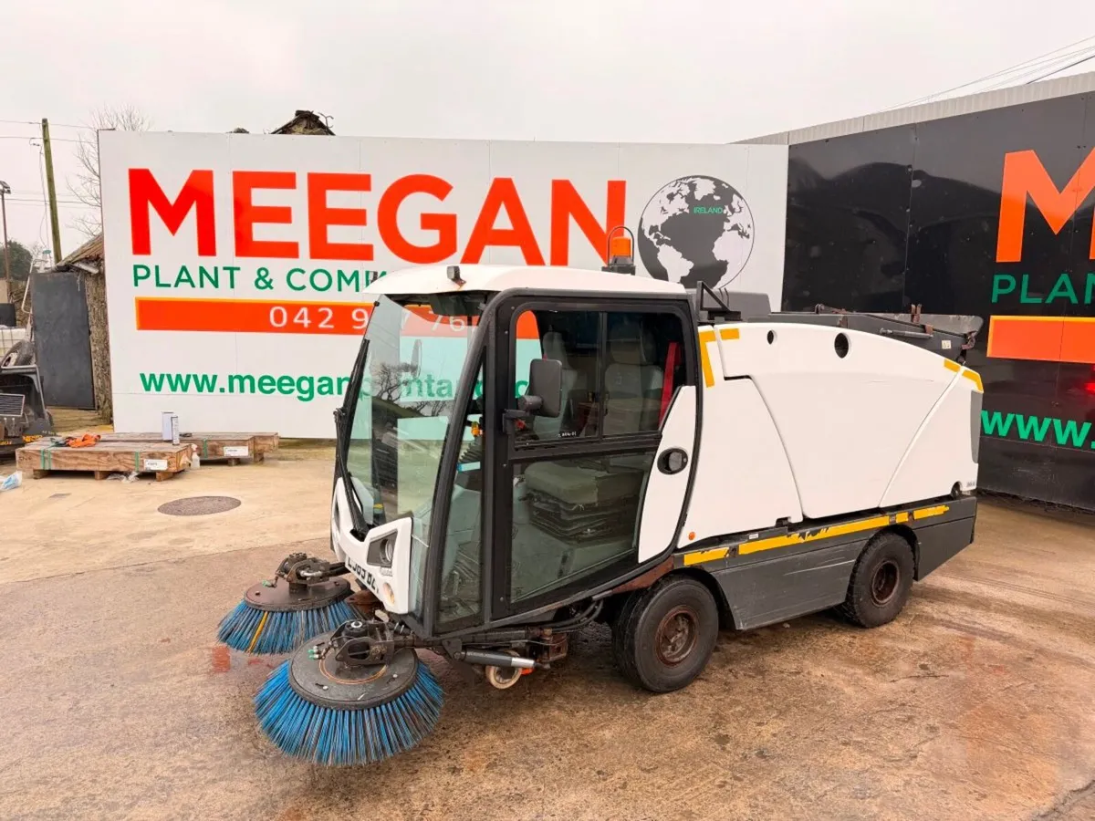 2019 JOHNSTON CITY ROAD SWEEPER...2,500 hours - Image 1