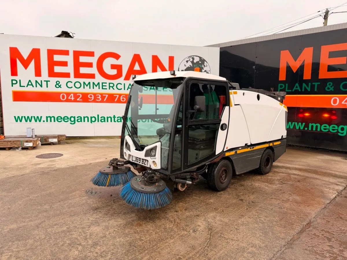 2019 JOHNSTON CITY ROAD SWEEPER...2,500 hours - Image 2