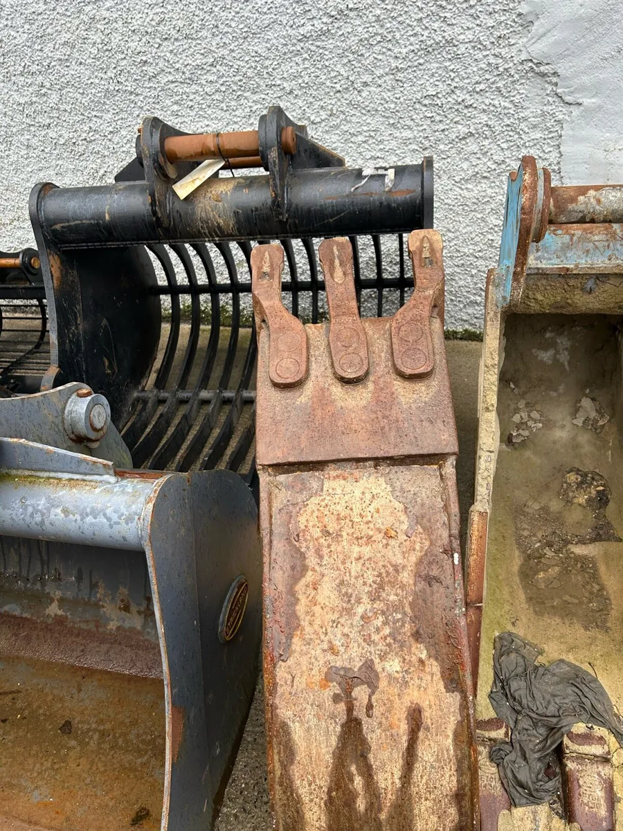 JCB buckets - Image 2