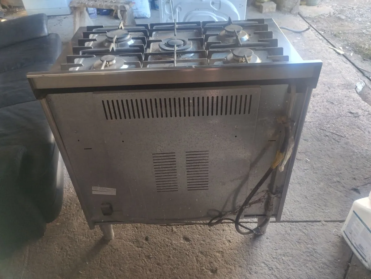 Hotpoint range oven - Image 2