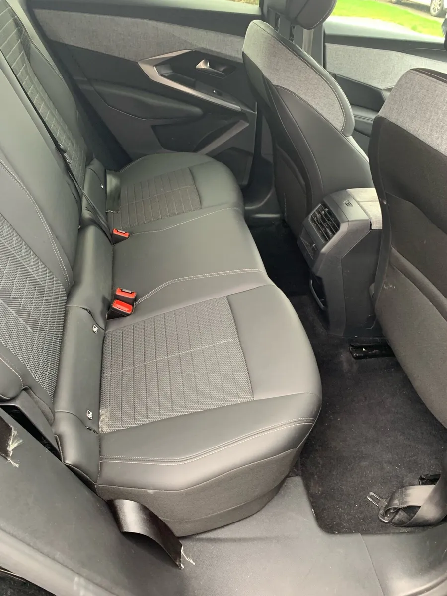 2024 Peugeot 3008 hybrid - Image 4