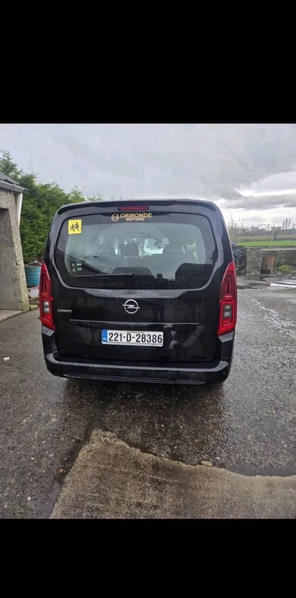 7 seater Opel Cobo MPV - Image 3