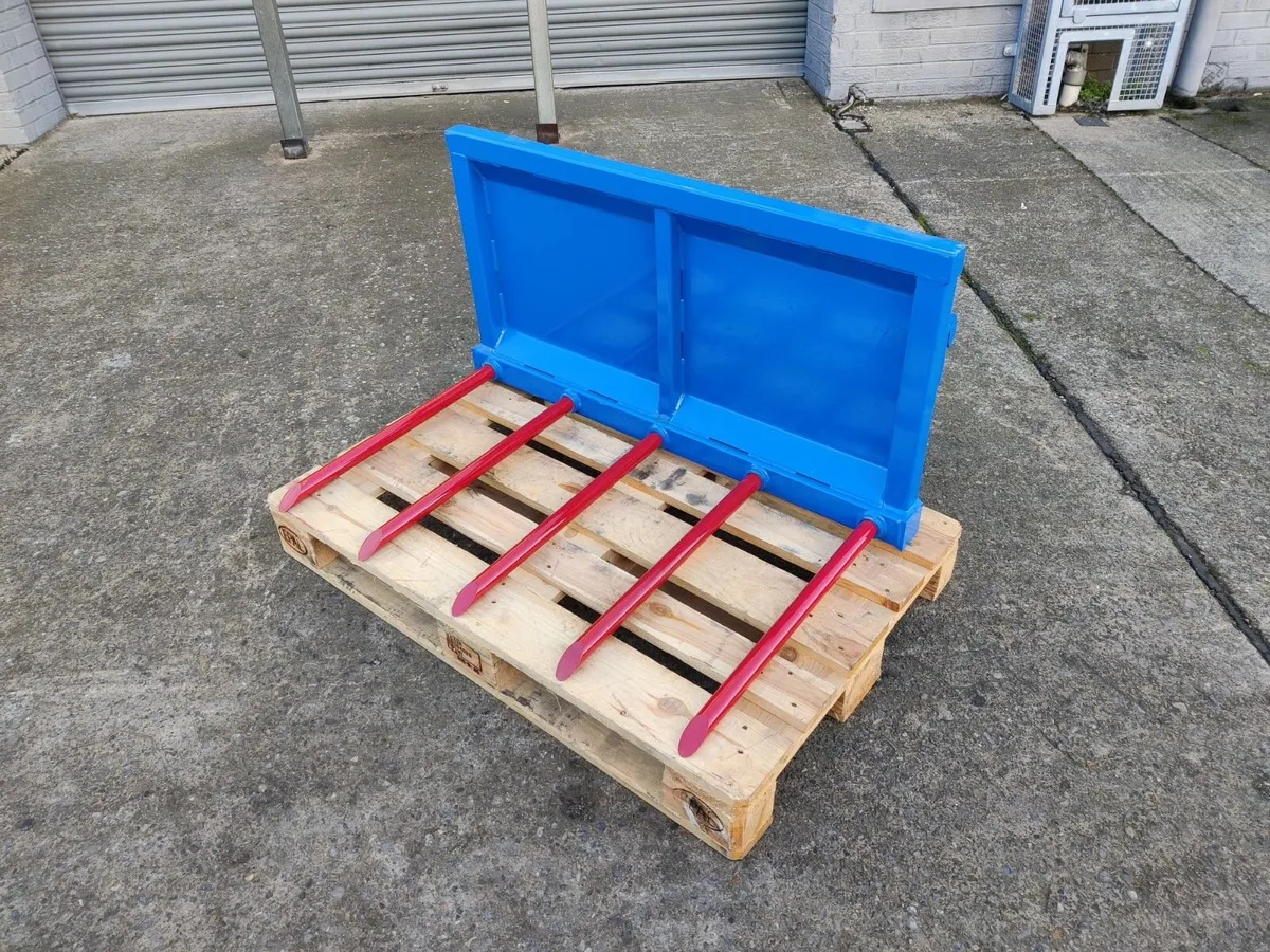 BUCKETS / FORKS WITH EURO ATTACH BRACKETS - Image 2