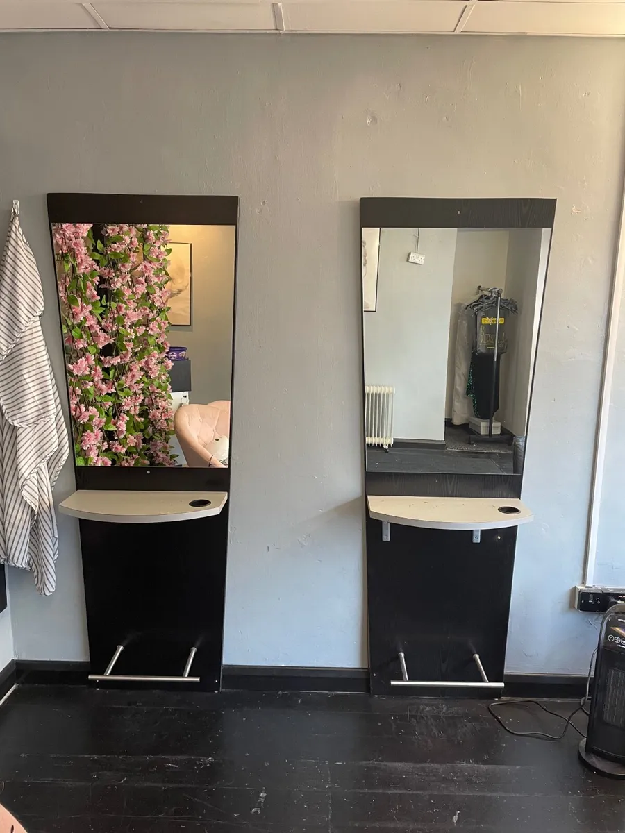 Beauty salon equipment - Image 1