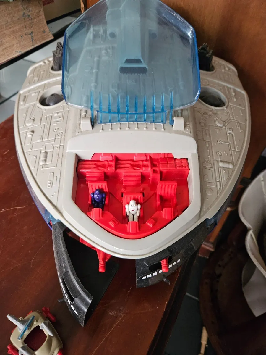 Vintage Retro 1980's Manta Force - Image 3