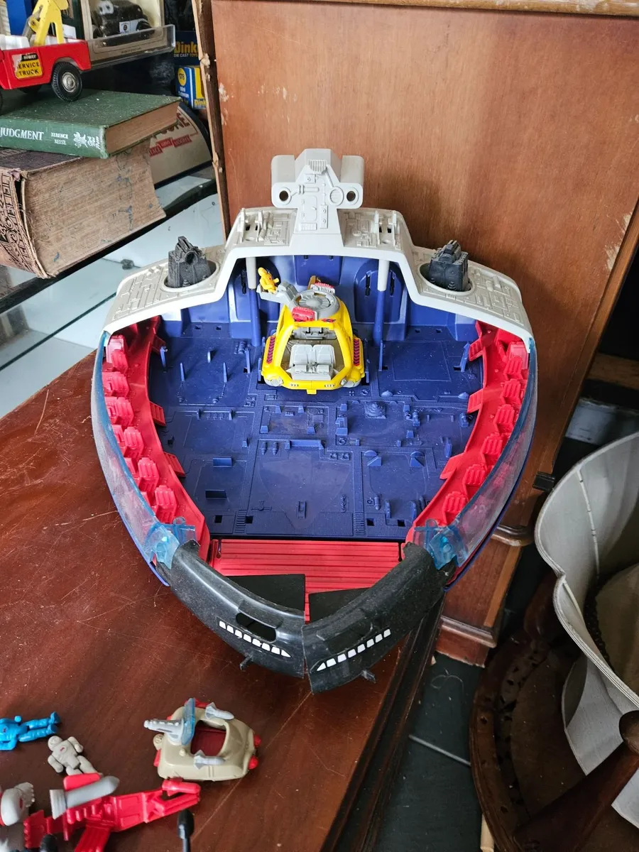 Vintage Retro 1980's Manta Force - Image 4