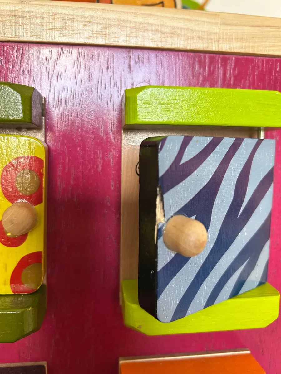 Zany Zoo Wooden Activity Cube (B.Toys) - Image 3