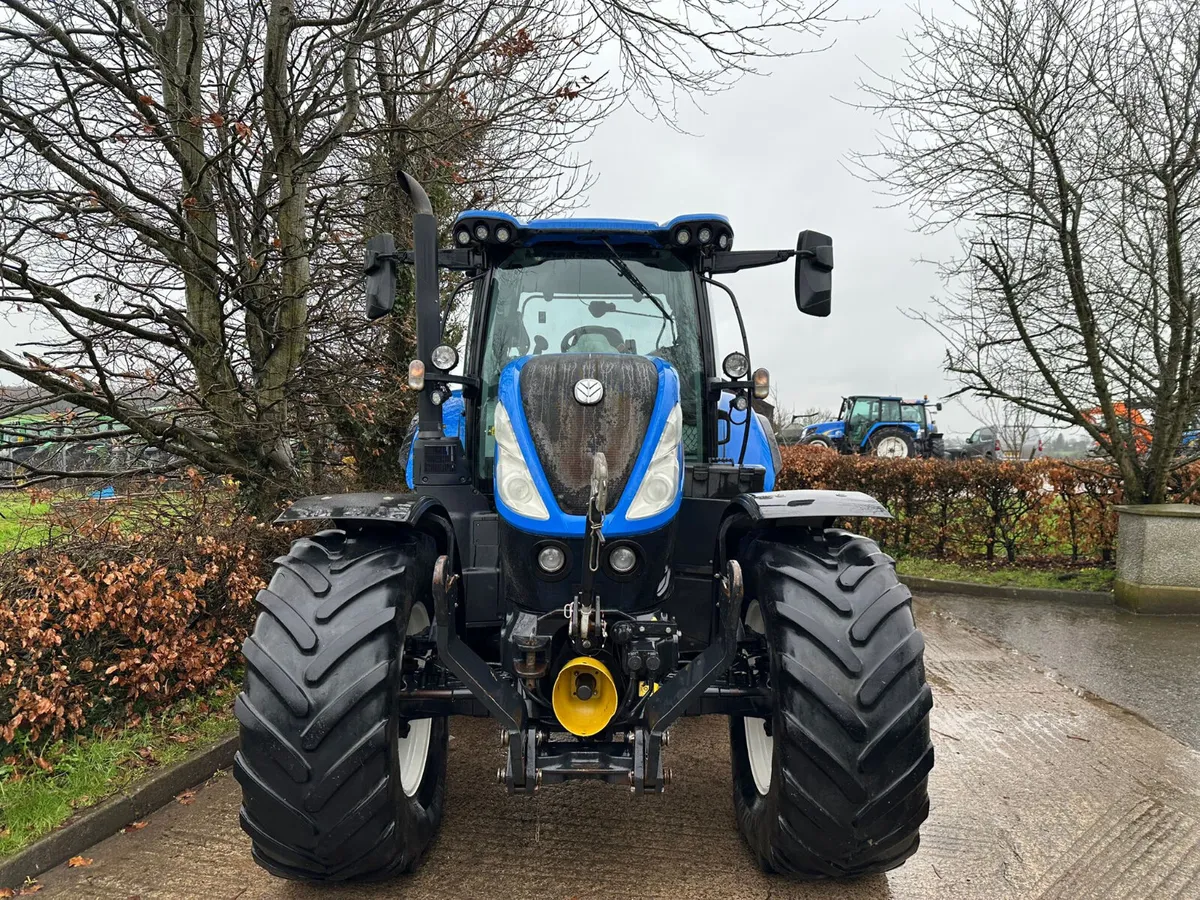 New Holland T7.225 - Image 3