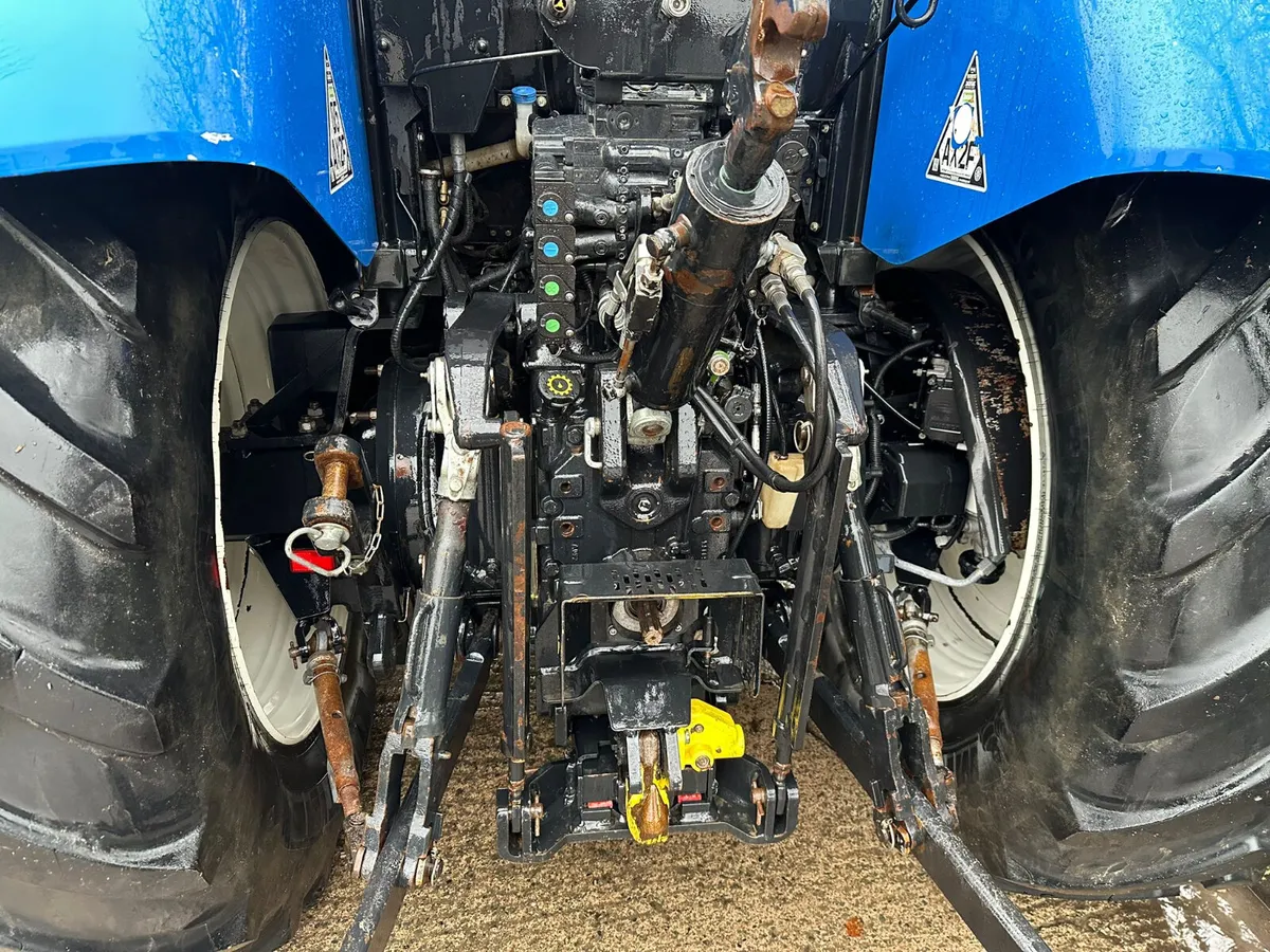 New Holland T7.225 - Image 4