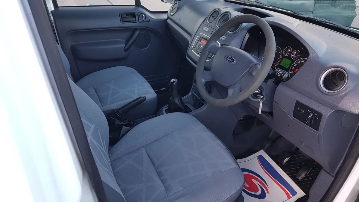 Ford Transit CONNECT  2011 CLEAN VAN - Image 4