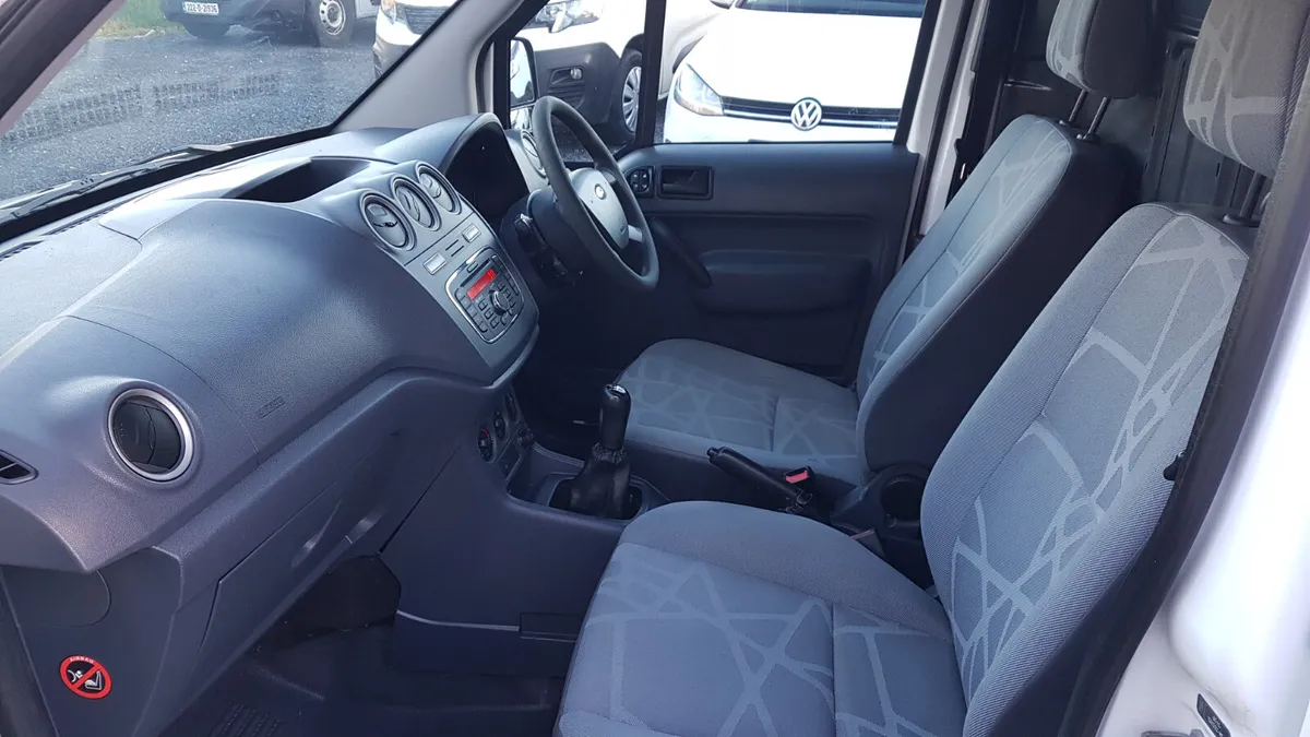 Ford Transit CONNECT  2011 CLEAN VAN - Image 3