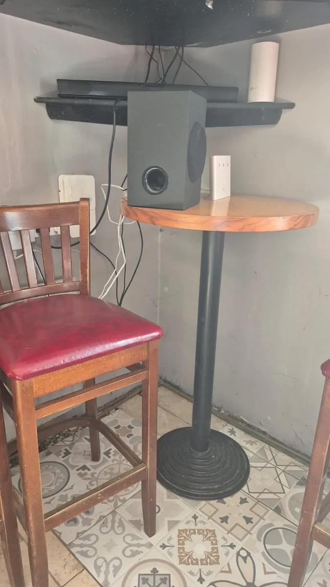 Pub tables - Image 2