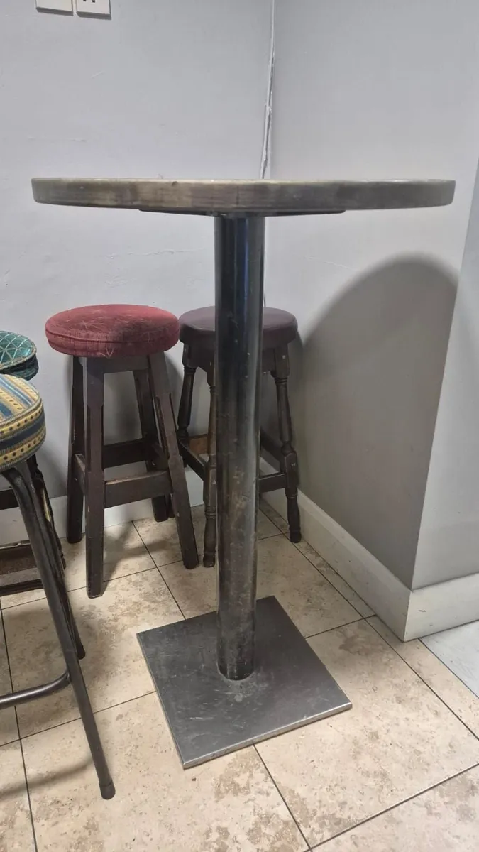 Pub tables - Image 3