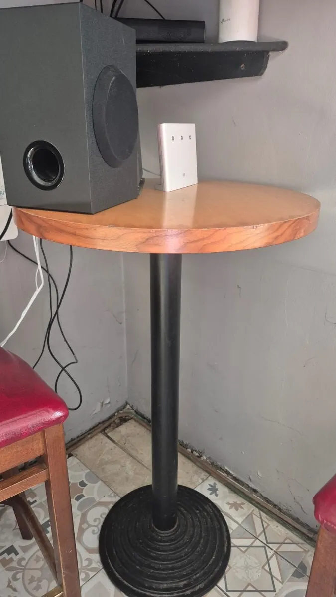 Pub tables - Image 4