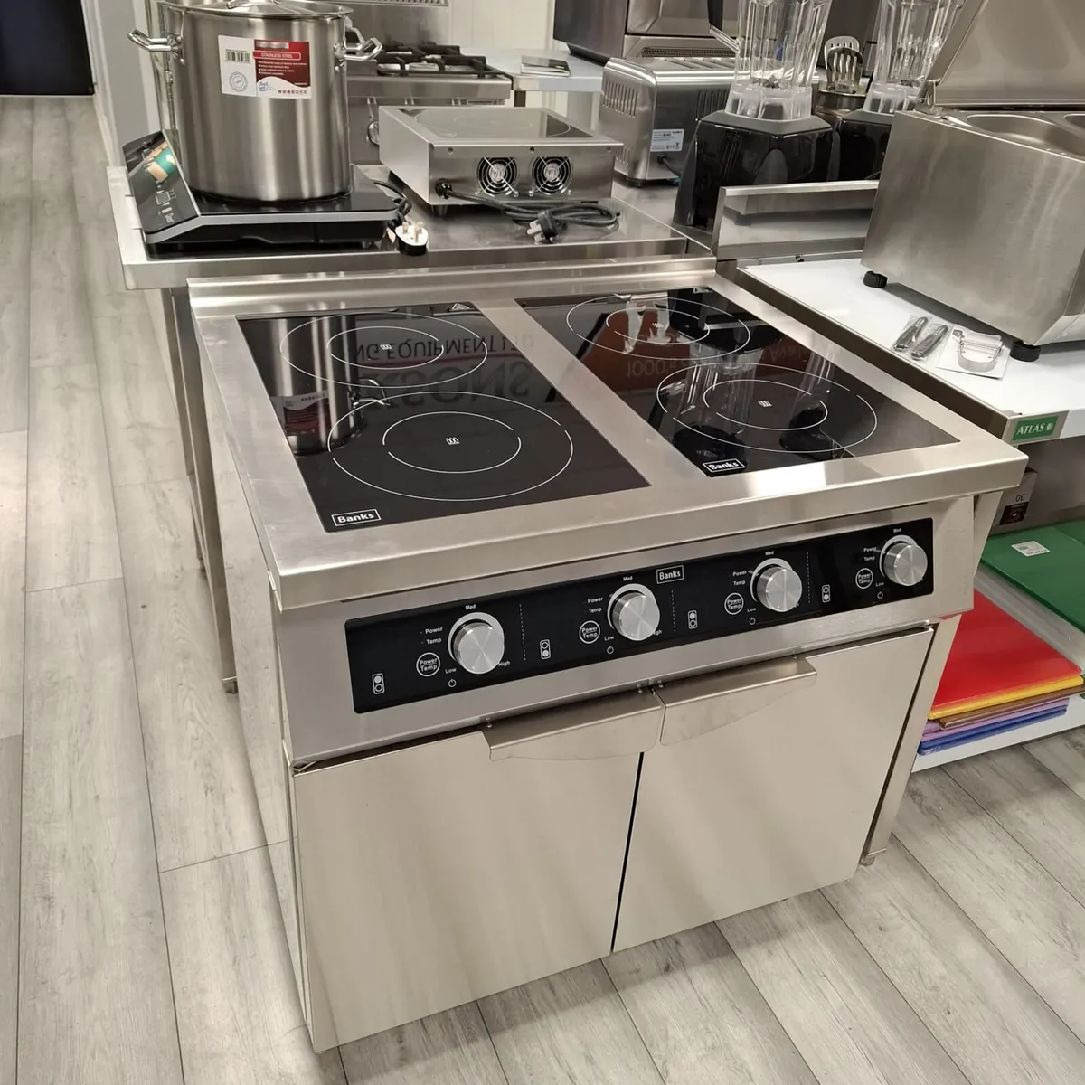 Banks 4 Ring Induction Hob w/ Ambient Cupboard - Image 4