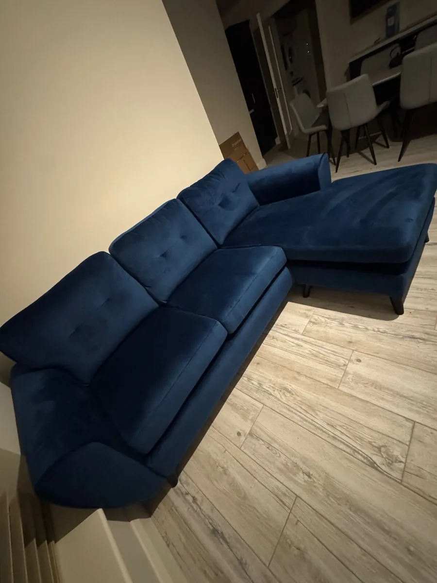 Sofa - Image 3