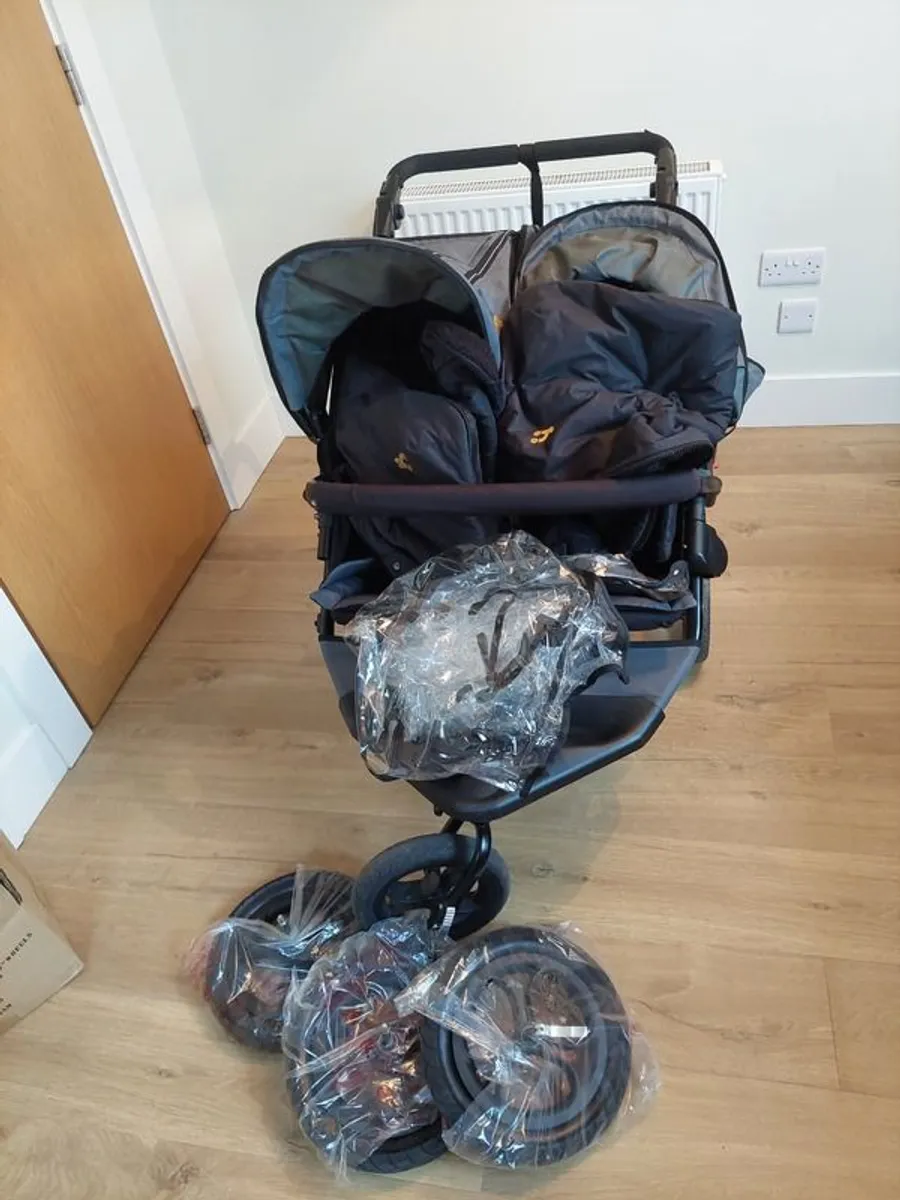 Out'n'about Nipper v4 - Double Buggy - Image 1